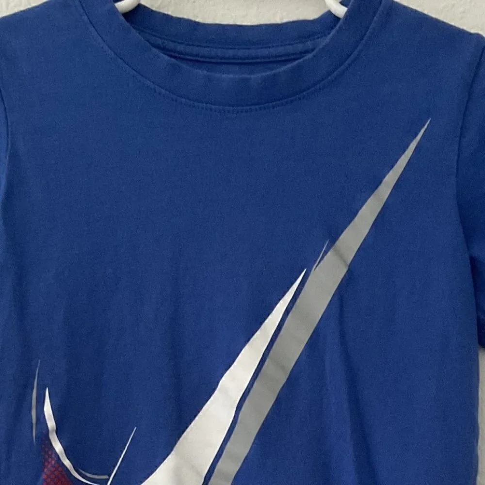 NIKE BOYS SWOOSH SHORT SLEEVES T-SHIRT